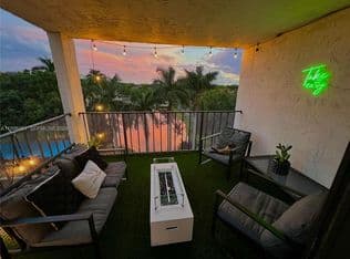 2+1 Condo — 6190 Woodlands Blvd APT 517, Tamarac, 33319