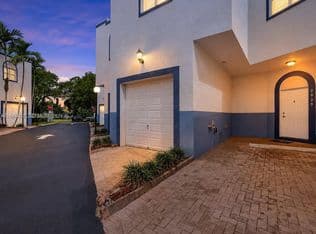3+1 Townhouse — 2929 SW 18th Ter, Fort Lauderdale, 33315