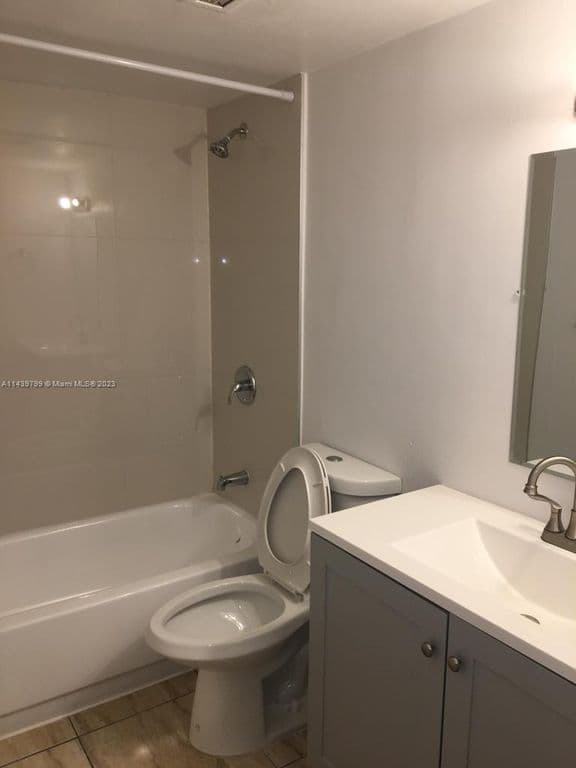 2+1 Condo — 498 NW 165th Street Rd APT D205