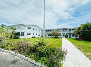 1-bedroom Condo — 269 Farnham L, Deerfield Beach, 33442