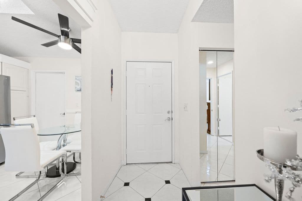 3+1 Condo — 5916 Sunswept Lane #A
