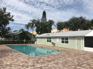 2-bedroom Single-Family Home — 1534 Royal Forest Court, West Palm Beach, 33406