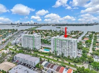 1-bedroom Condo — 2100 Sans Souci Blvd #A509, North Miami, 33181
