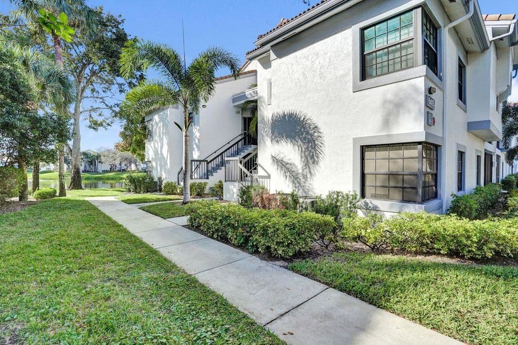3+1 Condo — 5415 E Verona Drive #I