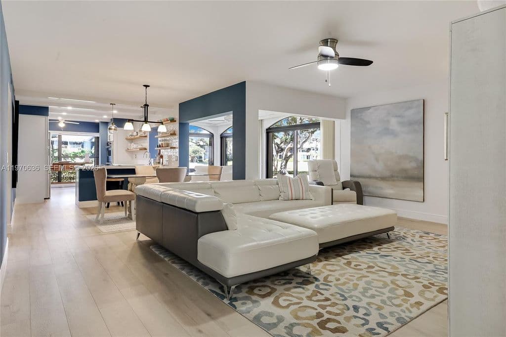 2+1 Condo — 16671 Traders Xing N APT 121