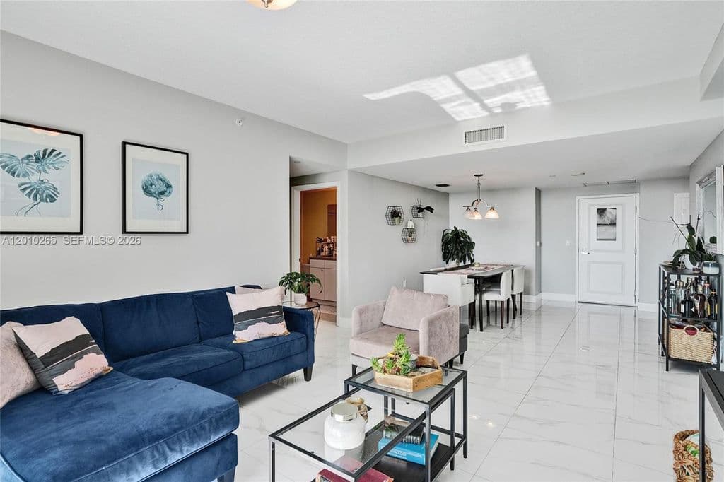 2-bedroom Condo — 1250 S Miami Ave APT 2103