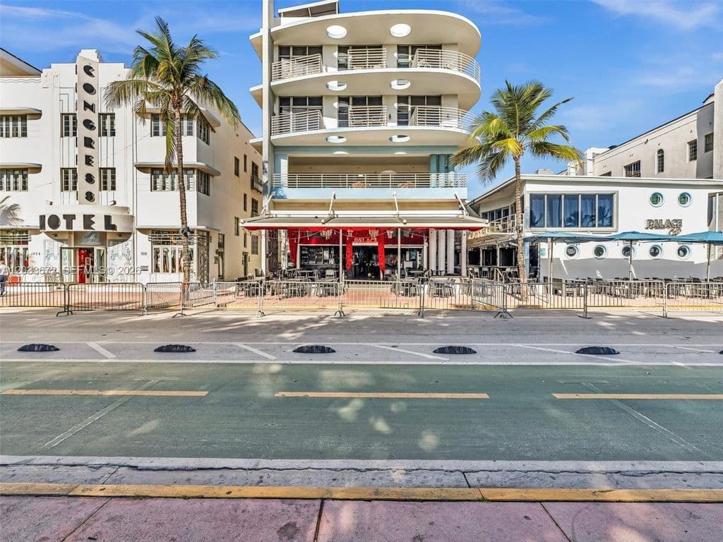 1+1 Condo — 1052 Ocean Dr #C203