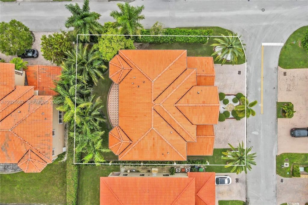5+1 Müstakil ev — 19508 SW 79th Ct