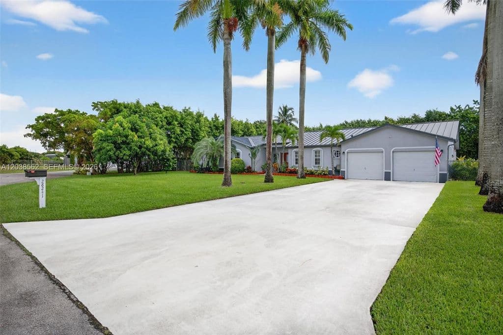 4+1 Müstakil ev — 28241 SW 157th Ct