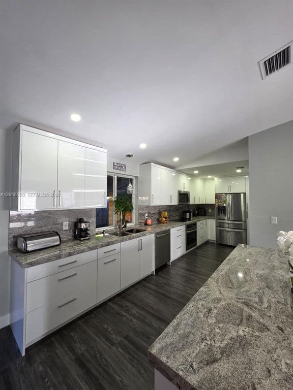 3+1 Müstakil ev — 11122 SW 143rd Ct