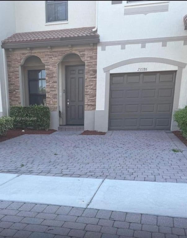 3-bedroom Property — 23786 SW 118th Ave