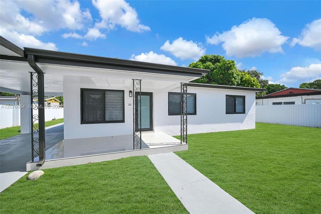 4+1 Müstakil ev — 721 Atlantic Ave