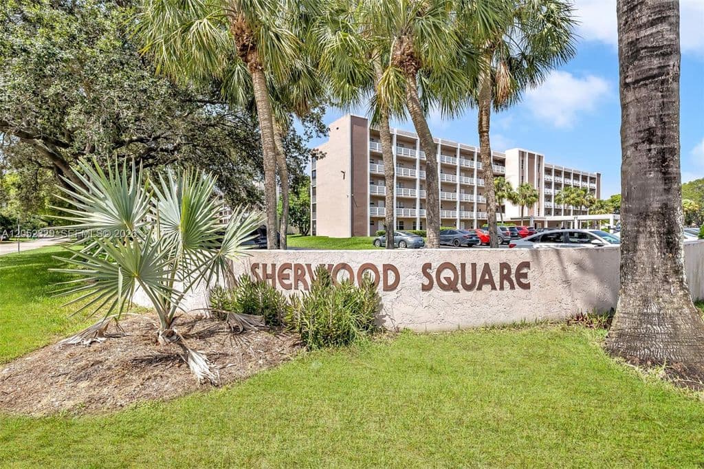 2+1 Condo — 1100 NW 87th Ave APT 307