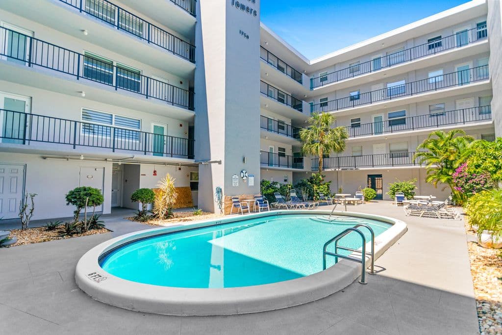 2-bedroom Condo — 1750 Jefferson Street #507