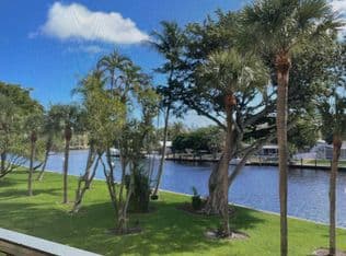 1-bedroom Condo — 14 Royal Palm Way #204, Boca Raton, 33432
