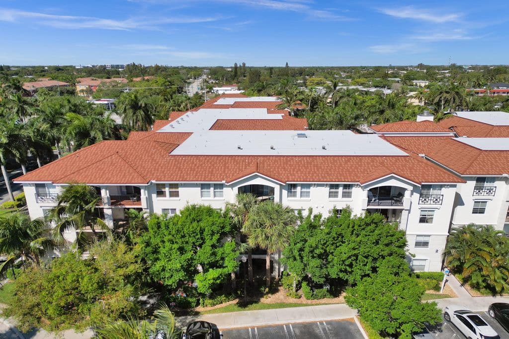 2+1 Condo — 2113 Tuscany Way