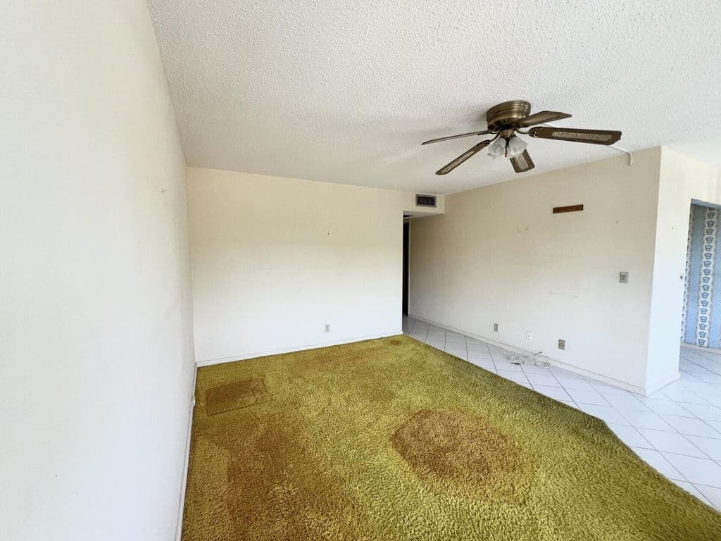 2+1 Condo — 392 Grantham F #392
