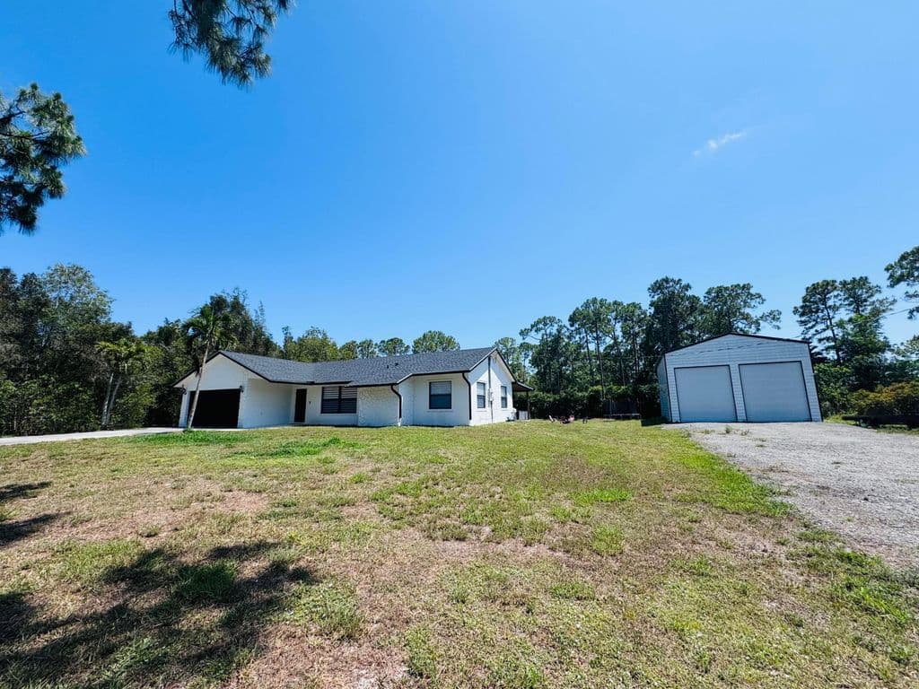 3-bedroom Single-Family Home — 14196 N 77TH Place N