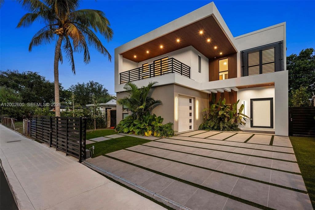 5+1 Müstakil ev — 260 NW 47th St
