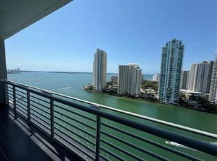 1-bedroom Condo — 335 Biscayne Blvd APT 2403, Miami, 33131