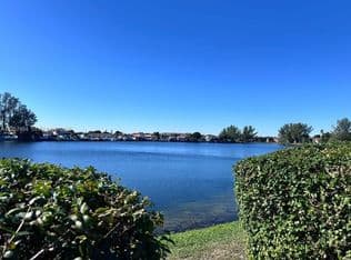 2-bedroom Condo — 2480 W 67th Pl APT 23-12, Hialeah, 33016