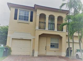 3+1 Townhouse — 13211 SW 127th Ct, Miami, 33186