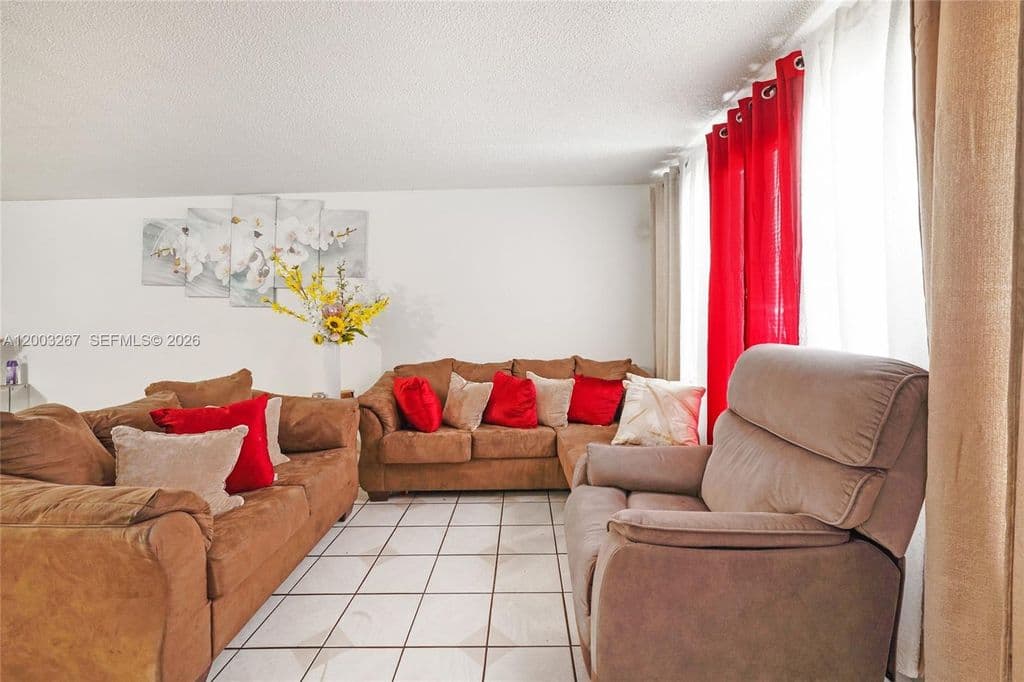 3-bedroom Single-Family Home — 18804 NW 46th Ave