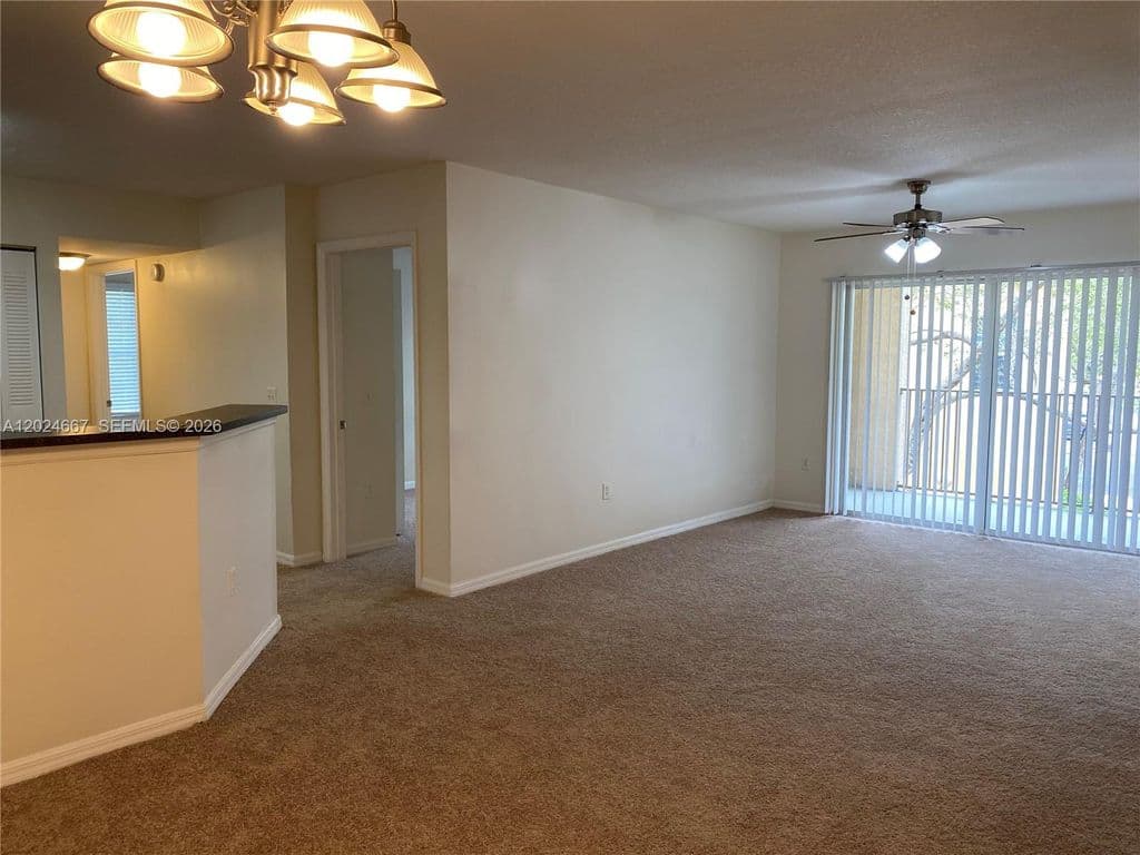 3-bedroom Condo — 4151 San Marino Blvd APT 207