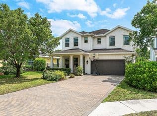 4-bedroom Single-Family Home — 924 DEER HAVEN Drive, Loxahatchee, 33470