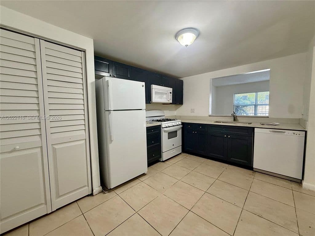 2-bedroom Condo — 18101 NW 68th Ave APT B102