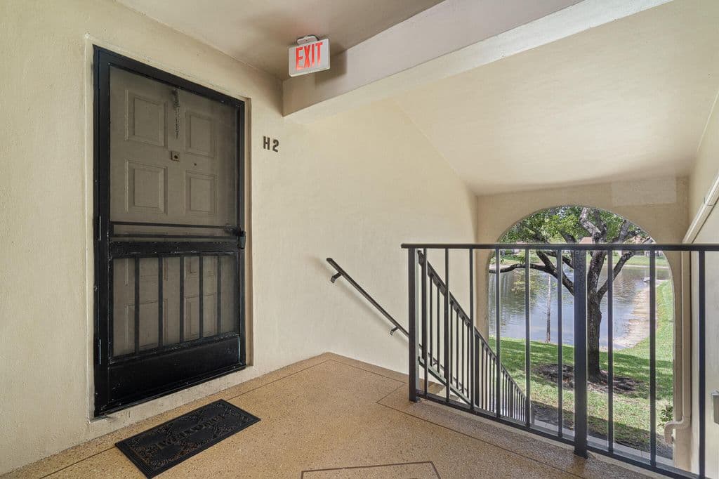 2+1 Condo — 610 Sea Pine Way #H2