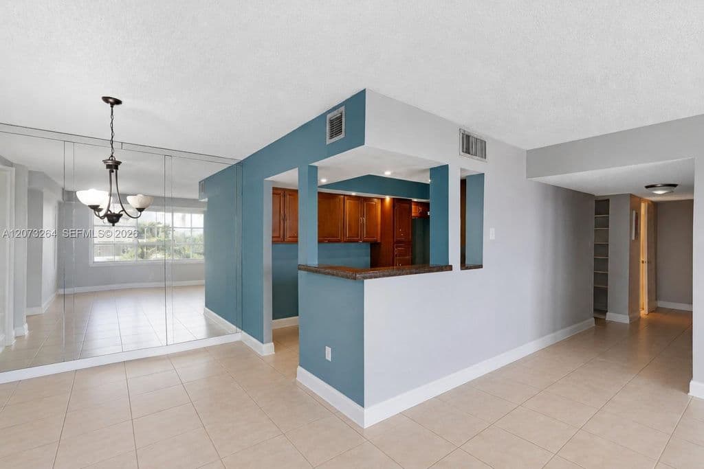 2+1 Condo — 7051 Environ Blvd APT 432