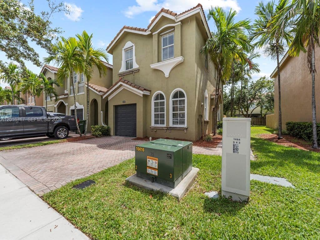 4+1 Mülk — 1426 SE 26th Ave