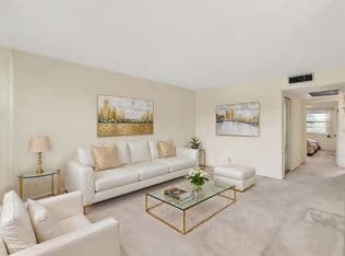 2-bedroom Condo — 3044 Lincoln C, Boca Raton, 33434