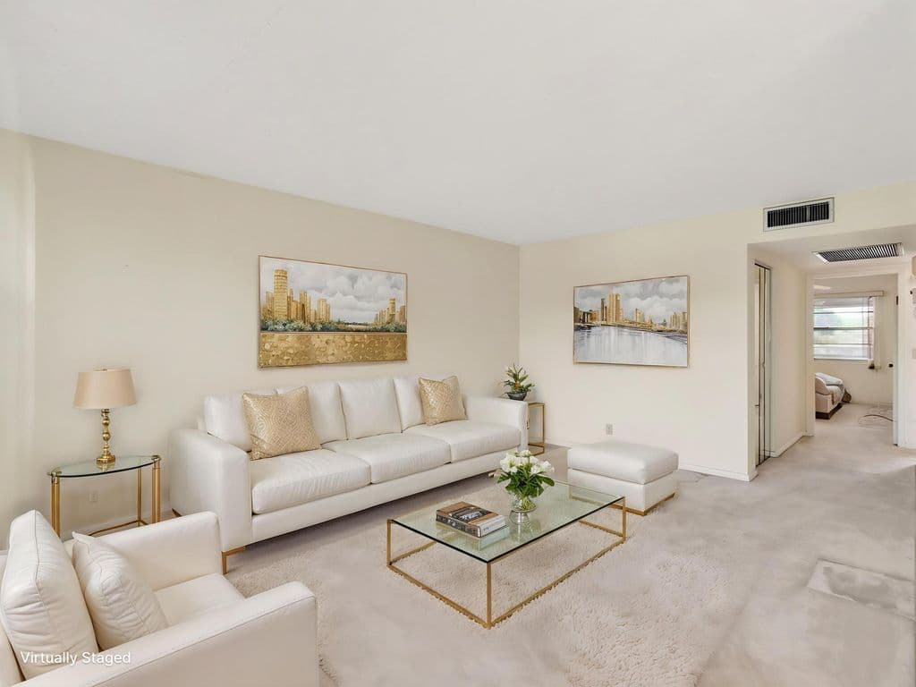 2-bedroom Condo — 3044 Lincoln C