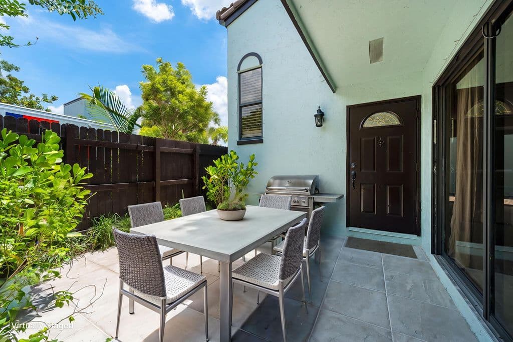 3-bedroom Property — 22300 Pineapple Walk Drive