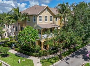 3-bedroom Condo — 128 W Royal Palm Circle #101, Jupiter, 33458