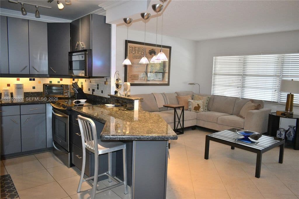 1-bedroom Condo — 2011 Cornwall Dr #A