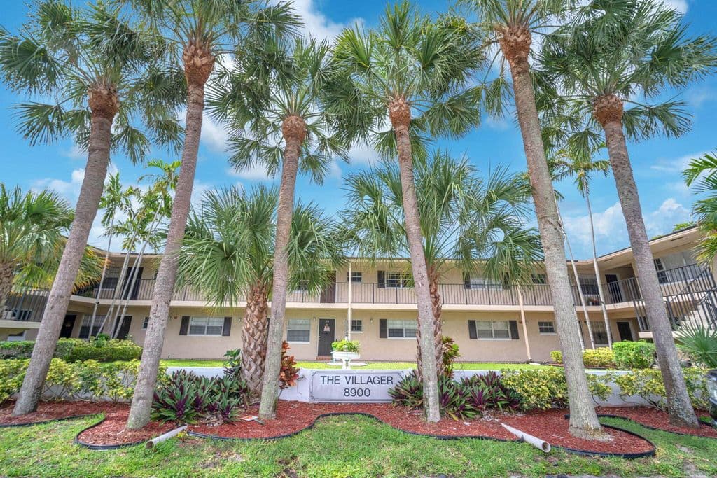 2-bedroom Condo — 8900 W Sample Road #204