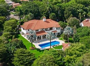7-bedroom Single-Family Home — 7701 Old Cutler Rd, Coral Gables, 33143