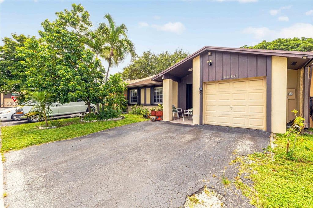 3+1 Müstakil ev — 9480 W Fern Ln