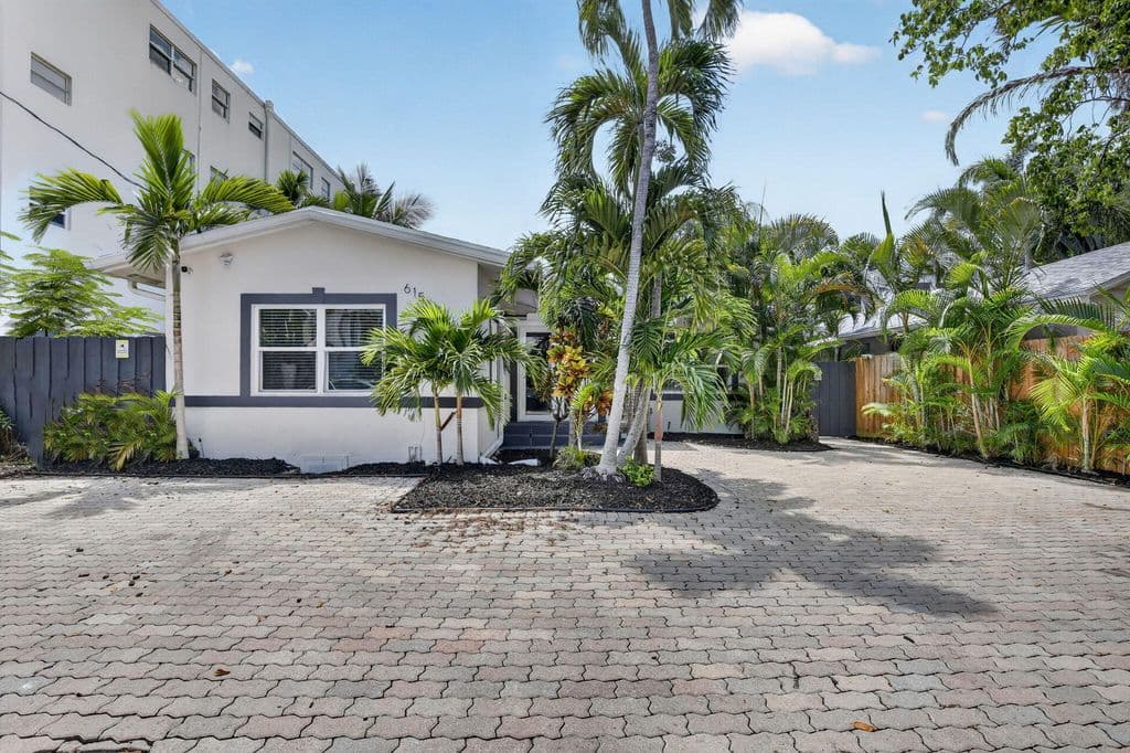 3-bedroom Single-Family Home — 615 NE 13TH Avenue