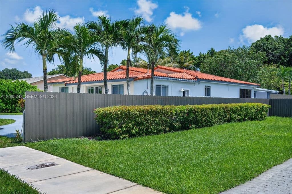 3+1 Müstakil ev — 6010 SW 19th St