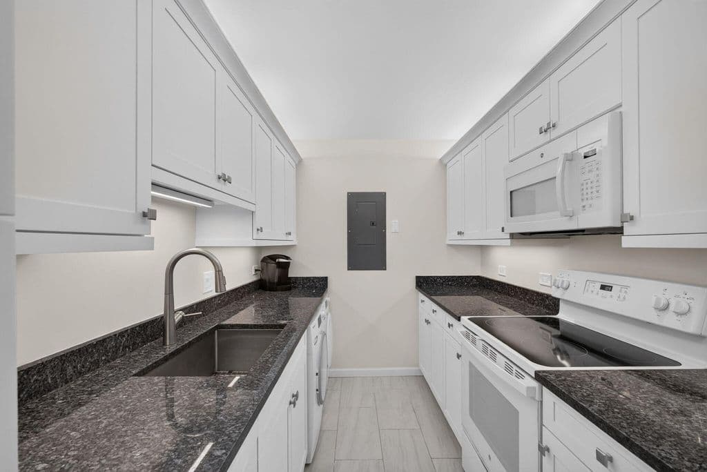 2-bedroom Condo — 1208 Marine Way #205