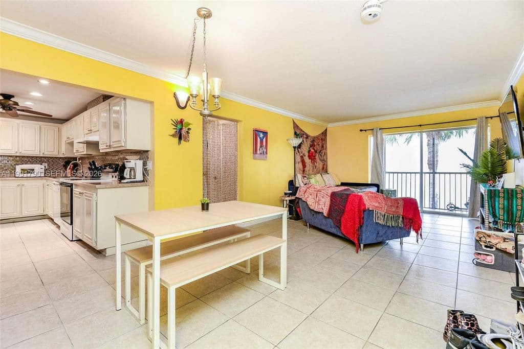 2+1 Condo — 1428 SE 4th Ave APT 240