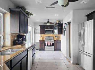 3-bedroom Single-Family Home — 11661 NW 31st Pl, Sunrise, 33323