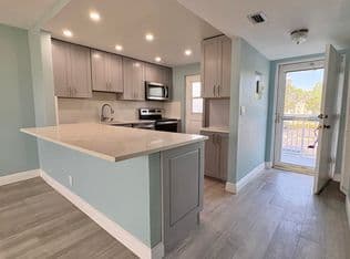2-bedroom Condo — 5700 NW 2nd Avenue #202, Boca Raton, 33487