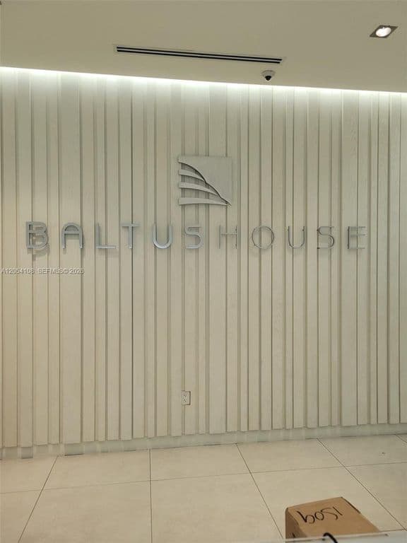 Condo — 4250 Biscayne Blvd APT 806