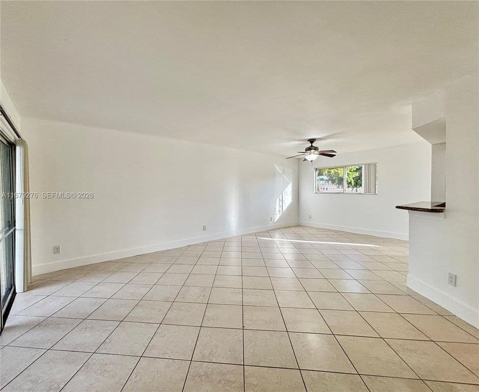 1-bedroom Condo — 3405 NW 44th St APT 104