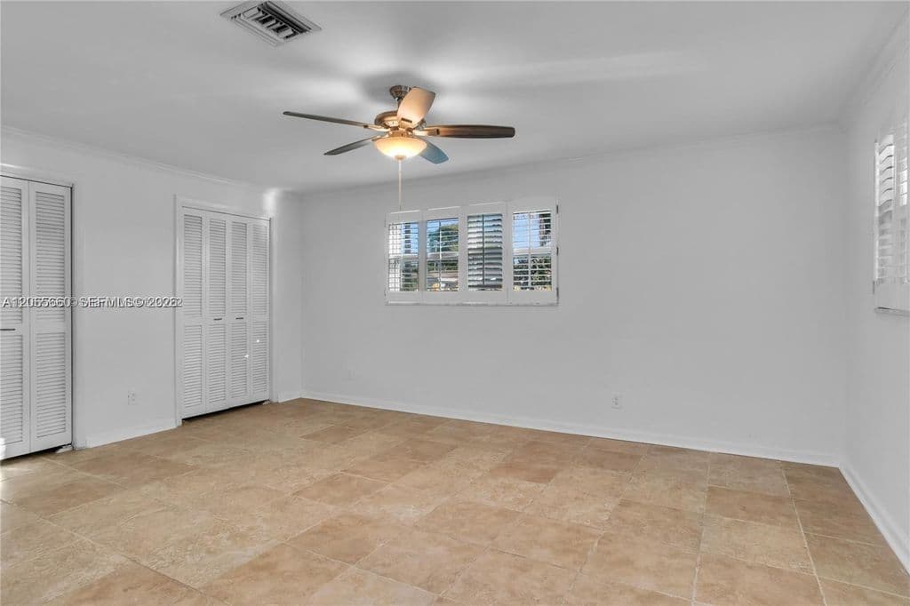 3-bedroom Single-Family Home — 617 NE 2nd Pl